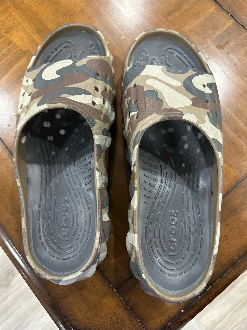 CROCS Camo Echo Slide Sandals Men’s size 11